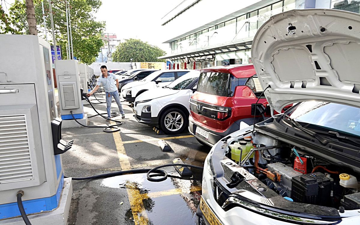 Thúc đẩy phát triển hạ tầng trạm sạc xe điện tại các khu chung cư