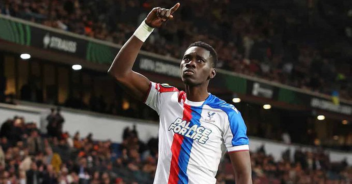 Ismaila Sarr ghi bàn 'nhanh nhất lịch sử' đưa Crystal Palace đến gần vé vào chung kết
