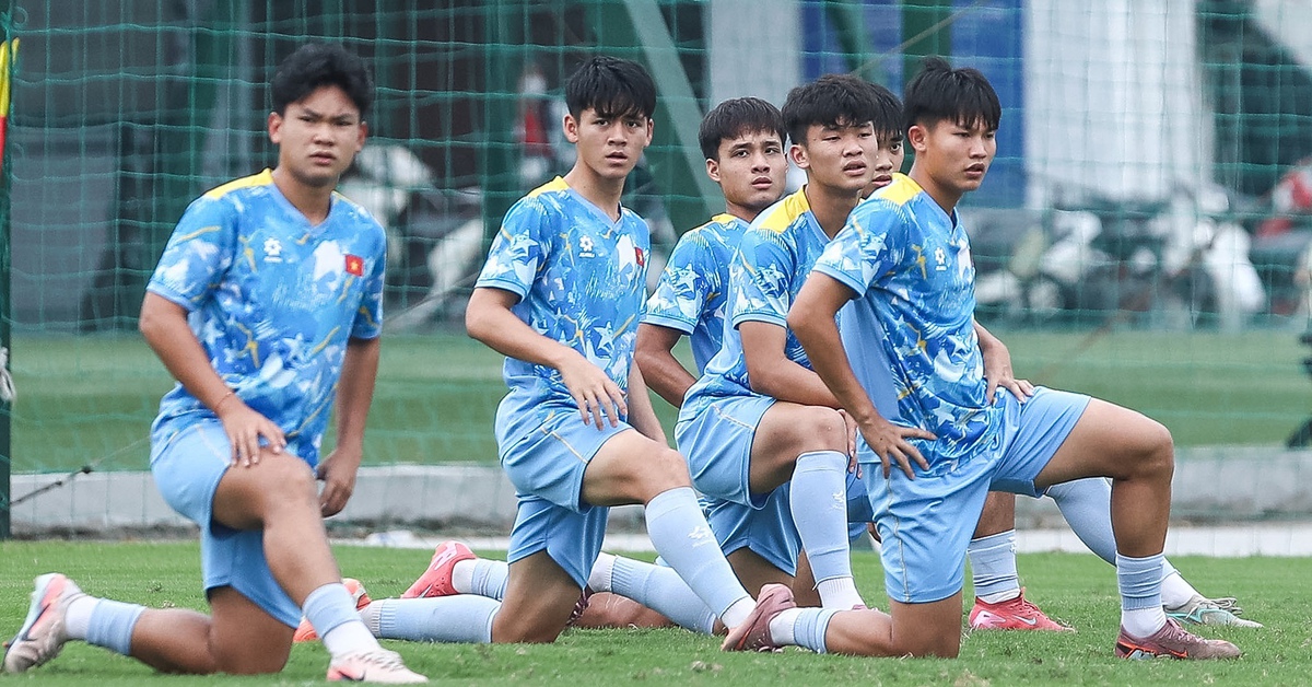 Con trai Quang Hải bị loại khỏi U17 Việt Nam