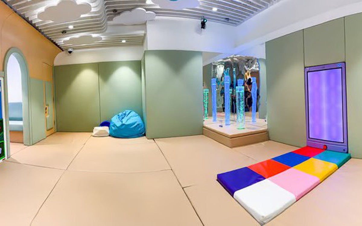 Sân bay Hong Kong mở khu giải tỏa căng thẳng miễn phí cho hành khách