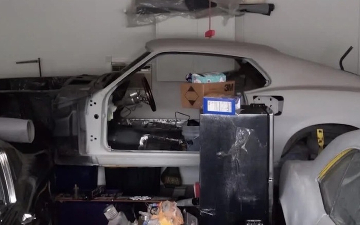 Mang xe cổ đi phục chế, bị thợ 'ngâm' tới 5 năm, nhận xe trong tình trạng 'tan tác'