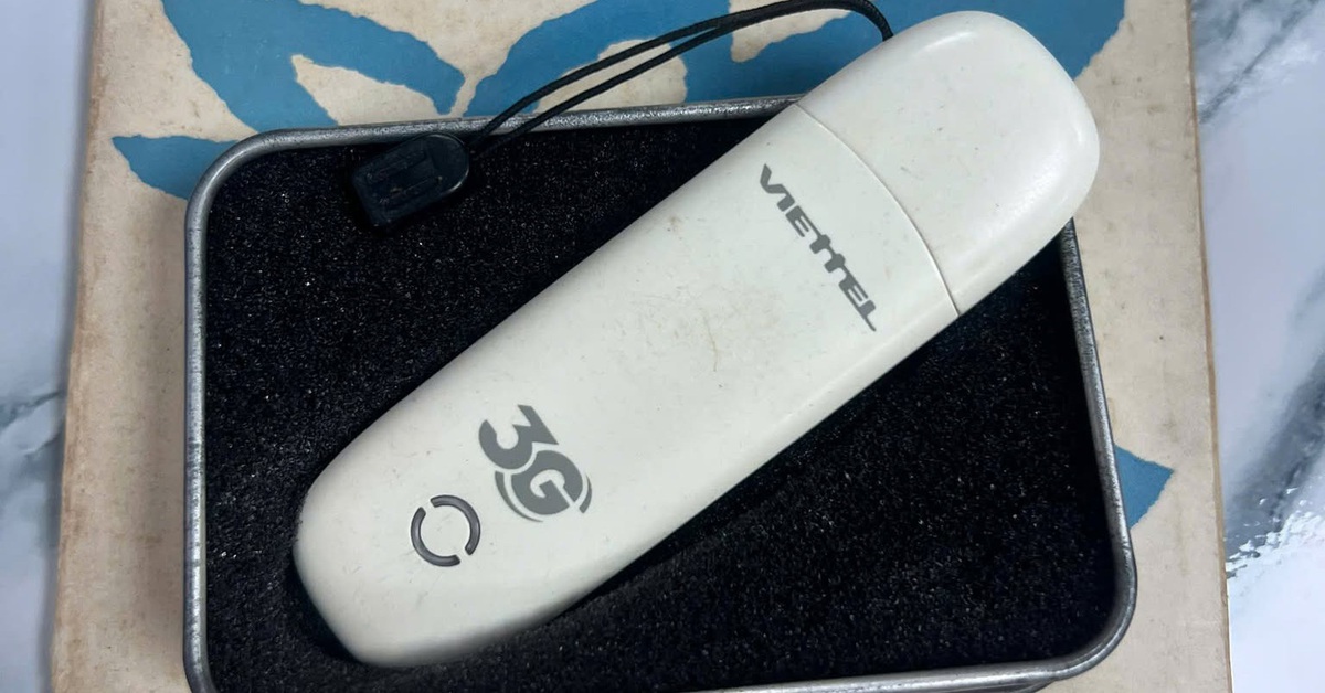 Những kỷ vật thân thương còn lại - Kỳ 5: Cái USB 3G và bài học bố trao cho tôi