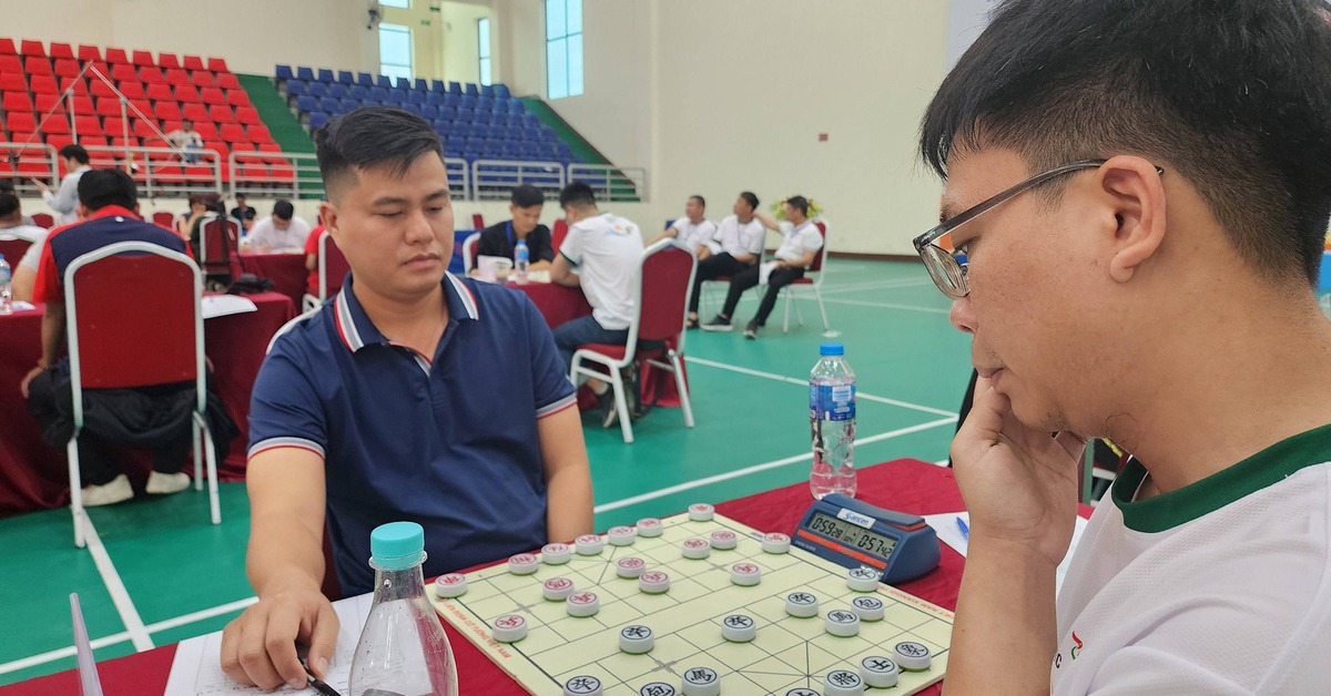 Là kỳ vương thế giới nhưng Lại Lý Huynh vẫn 'trầy trật' ở giải cờ tướng toàn quốc