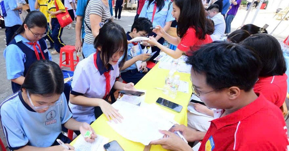 Hôm nay ngày hội Tự tin vào lớp 10 gặp học sinh khu vực Bà Rịa - Vũng Tàu