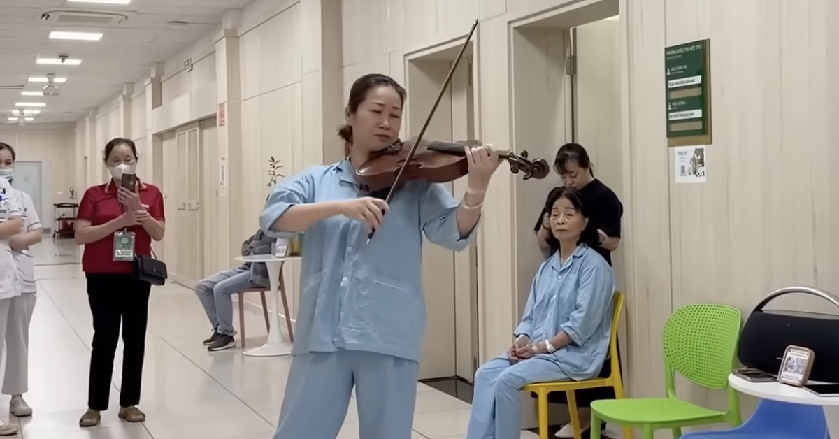 Bệnh nhân ‘đặc biệt’ kéo viola giữa hành lang bệnh viện thu hút triệu lượt xem