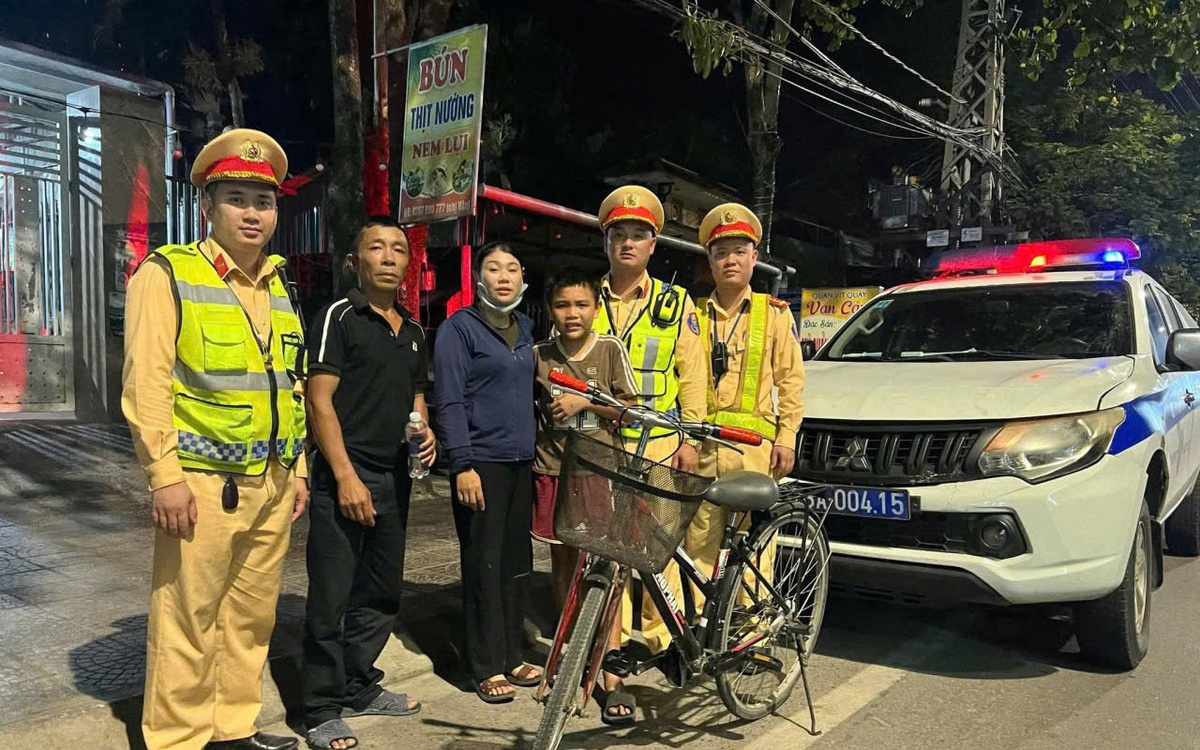 Cháu bé lạc đường đạp xe 150km từ Hà Tĩnh vào Quảng Trị giữa đêm khuya