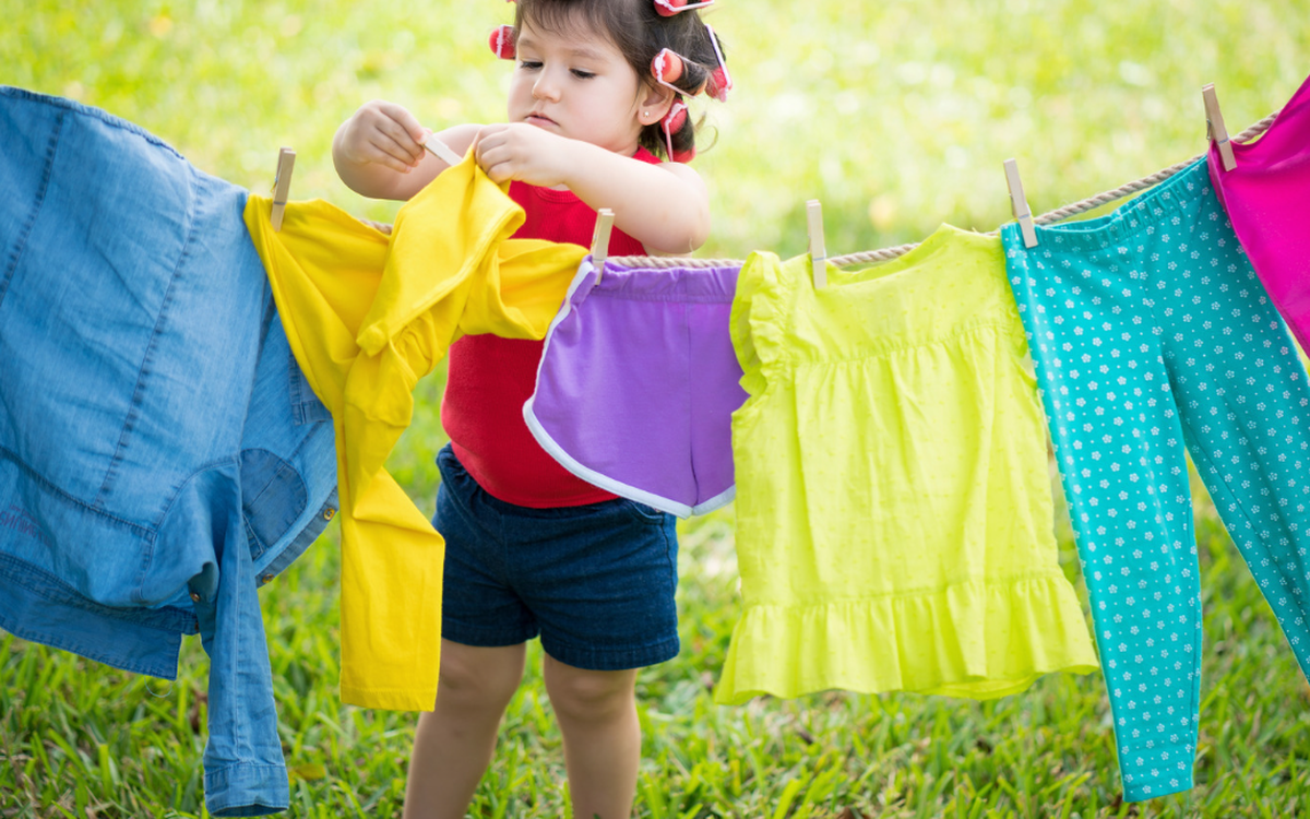 Bất ngờ: Quần áo trẻ em sặc sỡ có thể chứa chì