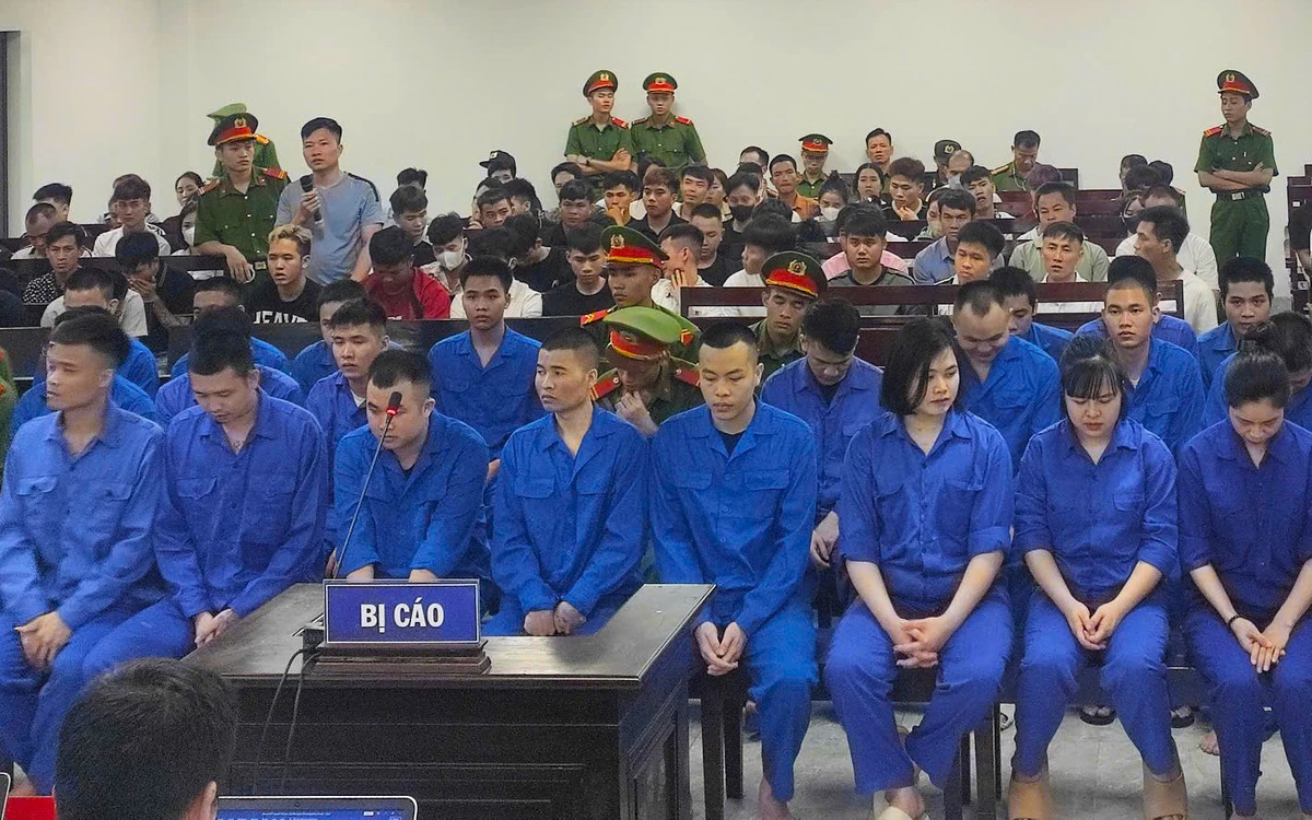 Xét xử 117 bị cáo trong đường dây 'dùng người Việt lừa người Việt'