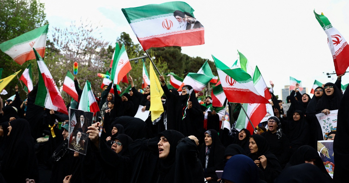 Tổng thống Trump đồng ý hoãn tấn công Iran trong 2 tuần, Iran nói eo Hormuz 'an toàn' cùng thời gian