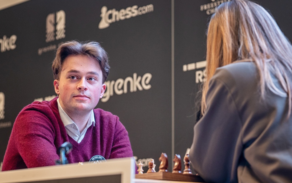 Vượt qua Carlsen, kỳ thủ 21 tuổi vô địch giải Freestyle Chess