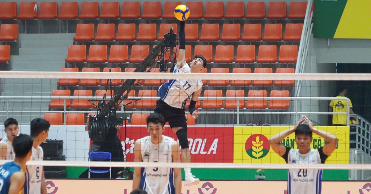 Công An TP.HCM, Biên Phòng thắng lớn ngày ra quân bóng chuyền quốc gia