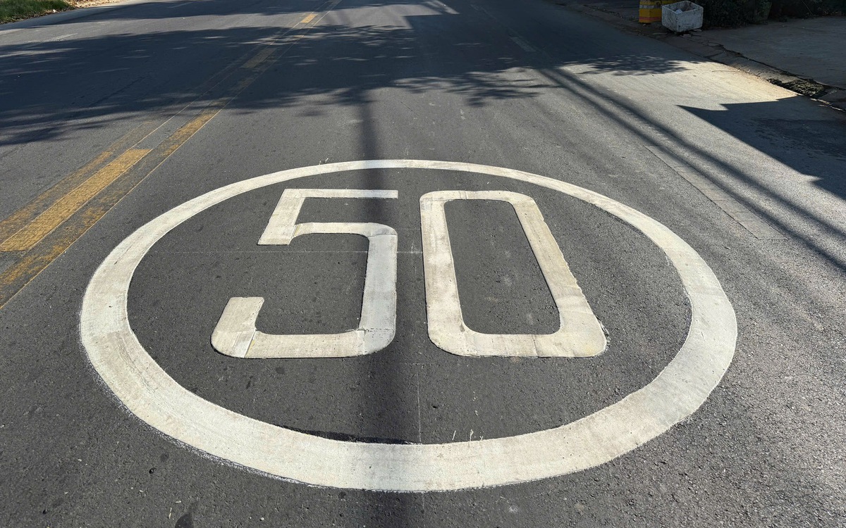 Người dân Cần Thơ khen ngợi việc sơn giới hạn tốc độ 50km/h trên mặt đường