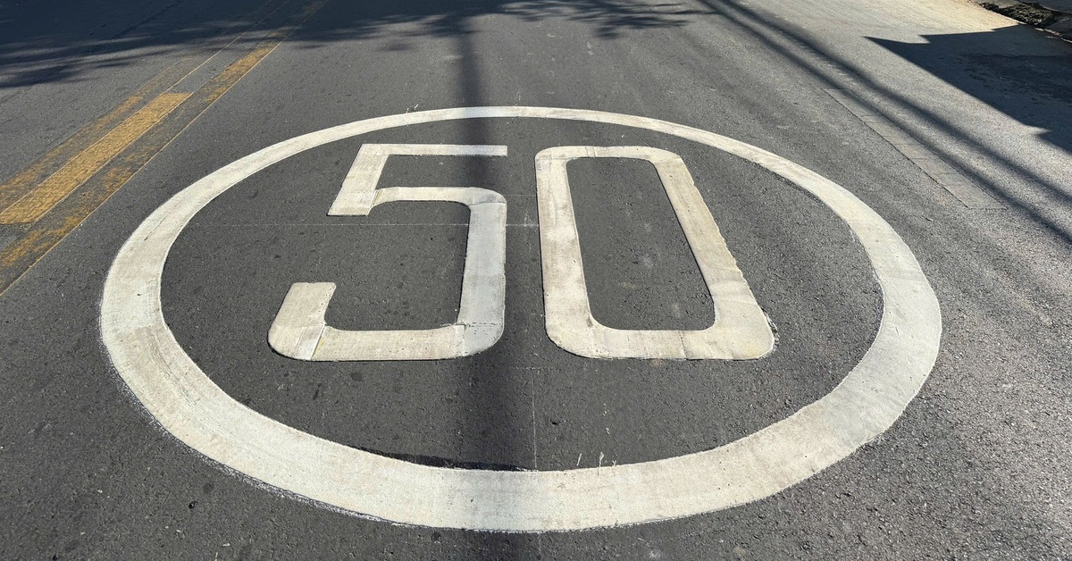 Người dân Cần Thơ khen ngợi việc sơn giới hạn tốc độ 50km/h trên mặt đường