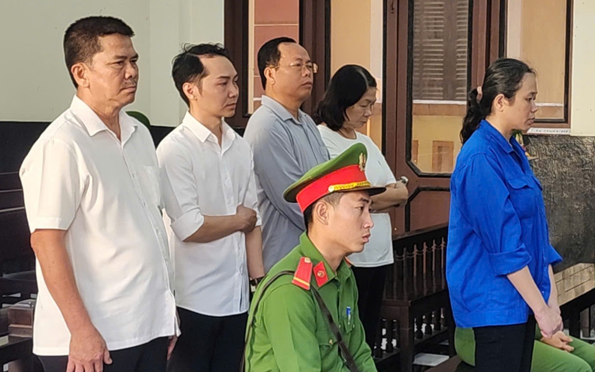 Nữ kế toán của Ban Thi đua - Khen thưởng chiếm đoạt hơn 2,1 tỉ đồng, lãnh 16 năm tù