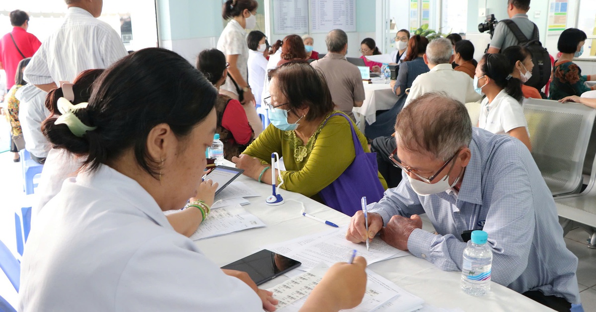 Phó bí thư Thành ủy TP.HCM Nguyễn Phước Lộc: Việc đi khám sức khỏe miễn phí cần được 'phi địa giới'