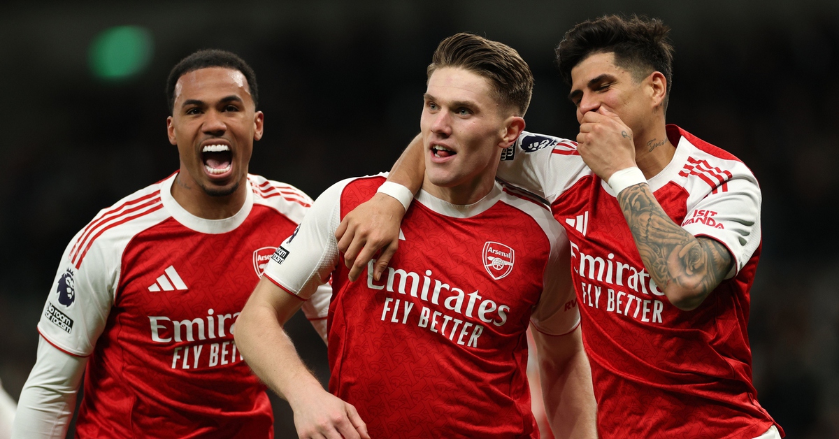Arsenal là đội duy nhất bất bại ở Champions League