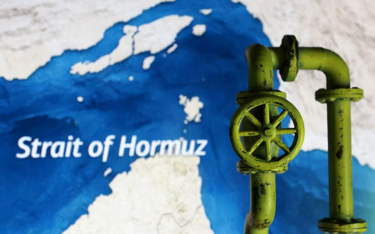 Rộ tin Iran và Oman sẽ thu phí qua eo biển Hormuz trong 2 tuần ngừng bắn