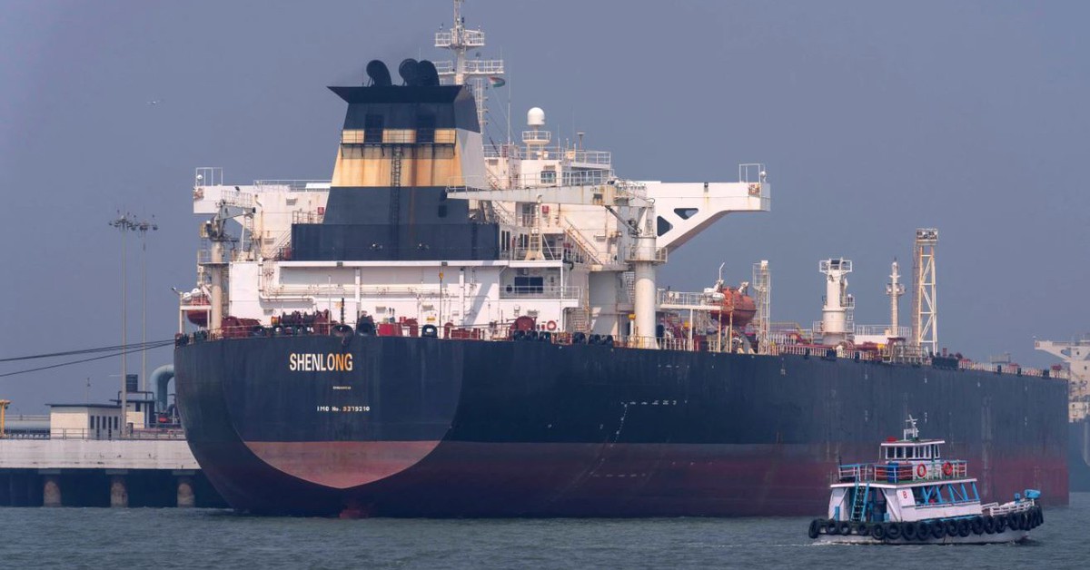 Tàu thuyền di chuyển đông đúc tại eo biển Hormuz chưa?