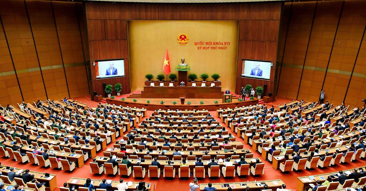 Bộ Chính trị: Nghiên cứu tổng kết, sửa đổi tổng thể Hiến pháp 2013 phù hợp với thực tiễn