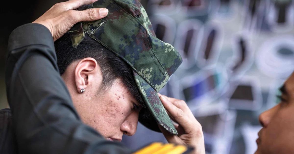 Kinh tế khó khăn, thanh niên Thái Lan ồ ạt tình nguyện nhập ngũ