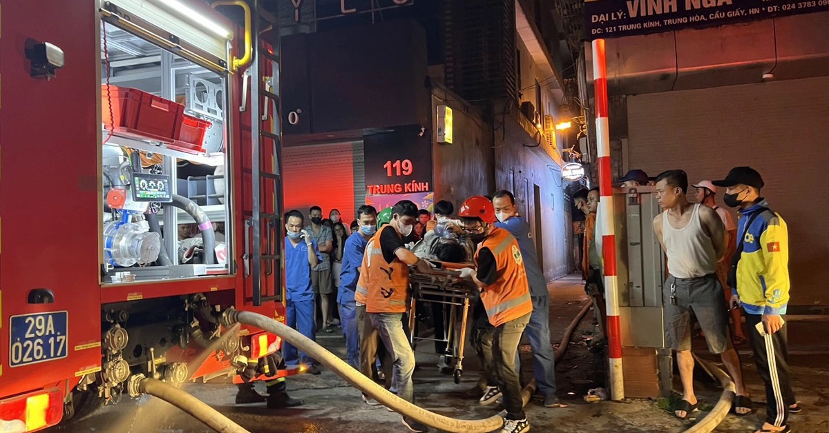 Dãy nhà trọ cháy làm 15 người chết, suốt 16 năm 'không ai quản lý'?