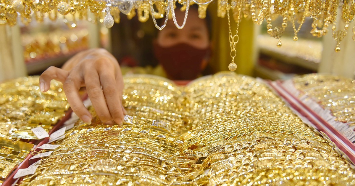 Giá vàng thế giới bất ngờ bật tăng