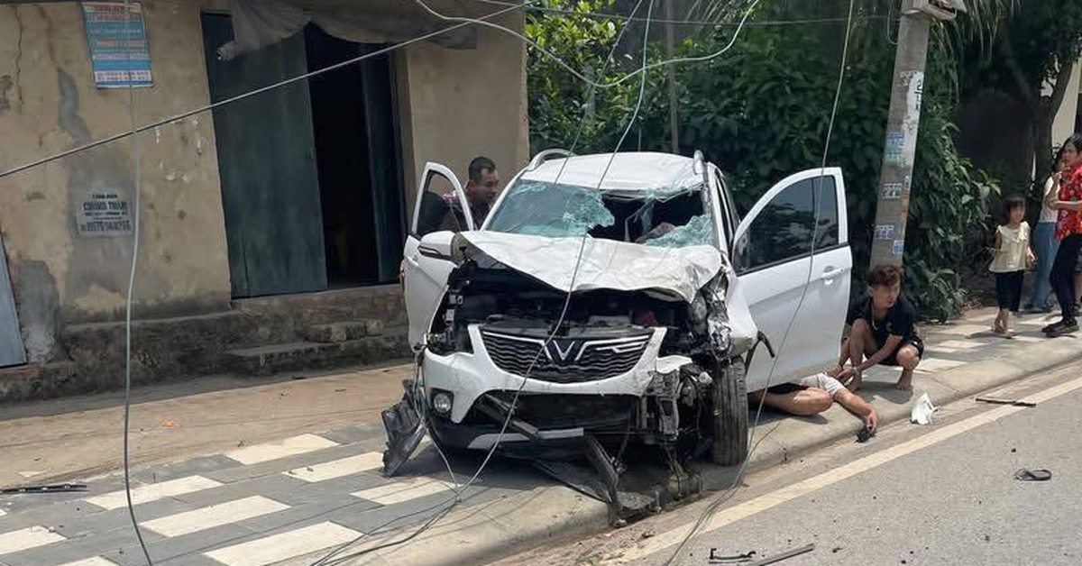 Ô tô va chạm với xe máy, 1 người chết, 3 người bị thương