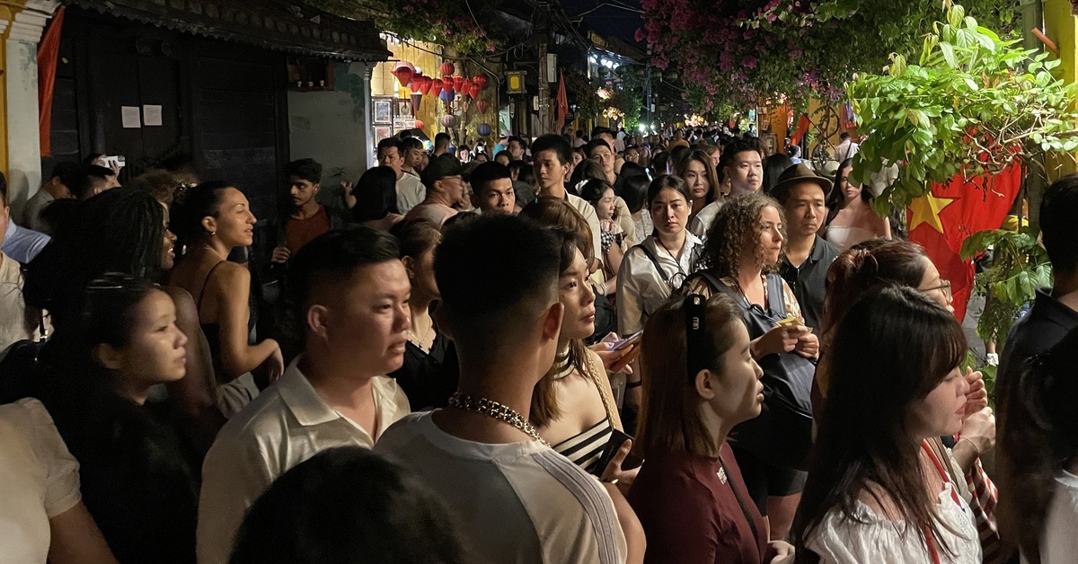 Đà Nẵng, Hội An đông khủng khiếp trong ngày và đêm đầu kỳ nghỉ 30-4