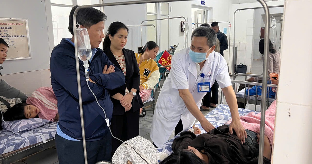 46 người ngộ độc nghi ăn bánh mì từ cùng một tiệm