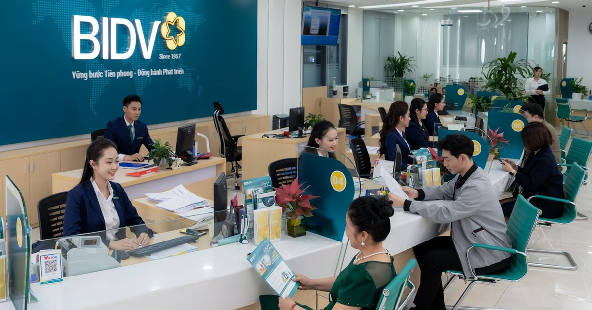 Tiền gửi vào nhiều ngân hàng giảm, một 'ông lớn' Big4 sụt 82.000 tỉ đồng