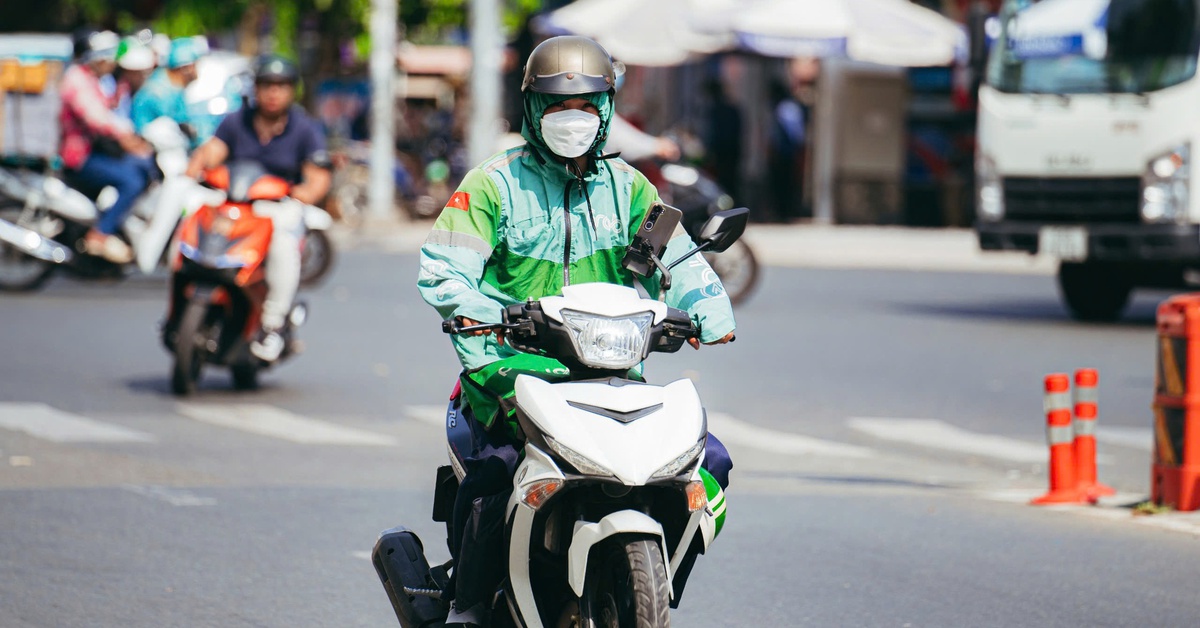 Thời tiết hôm nay 11-5: Bắc Bộ và Nam Bộ nắng nóng, các nơi còn lại chiều tối mưa dông