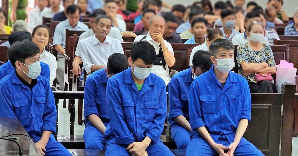 Đại án buôn lậu xăng dầu: Thêm nhiều chủ cây xăng, thuyền viên lãnh án