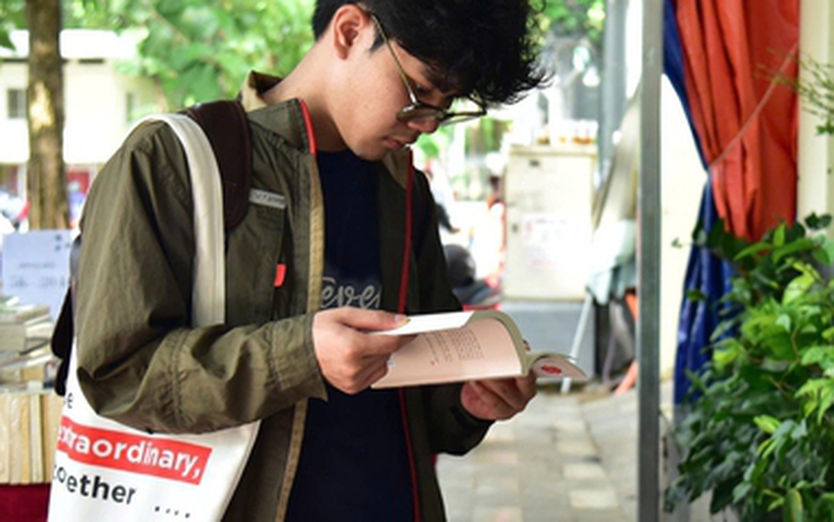 Đọc sách để làm gì, khi mọi câu trả lời dường như đã có trên mạng?