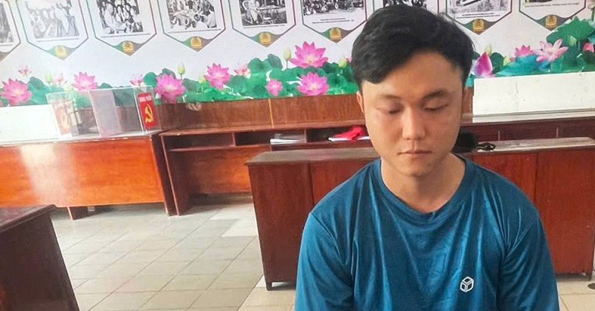 Bắt 'Cô bé xe ôm' bán ma túy cỏ qua mạng