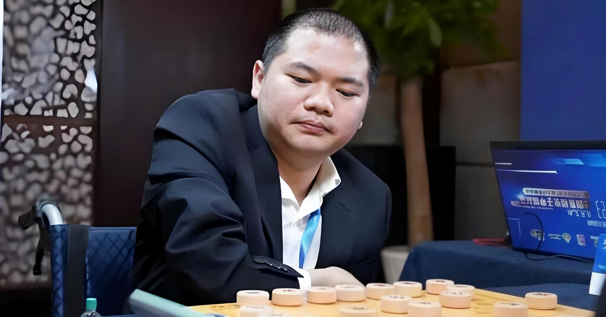 Kỳ thủ ngồi xe lăn khuynh đảo làng cờ tướng Trung Quốc
