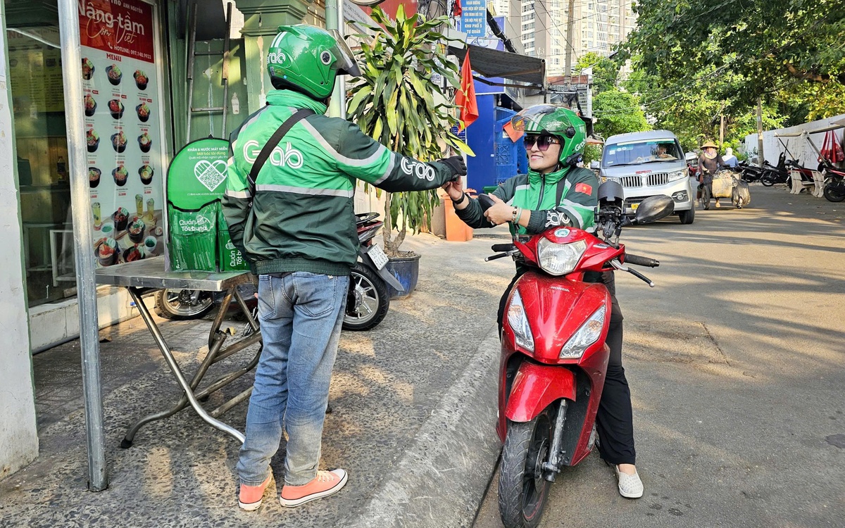 Grab mở chiến dịch 'Quán Tốt Bụng' tiếp sức bác tài mùa nóng
