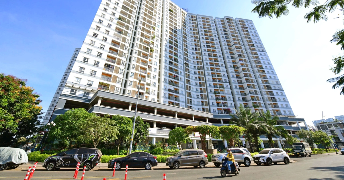 Vì sao người Hà Nội, TP.HCM thu nhập 20 - 40 triệu đồng/tháng ít có lựa chọn khi mua nhà?