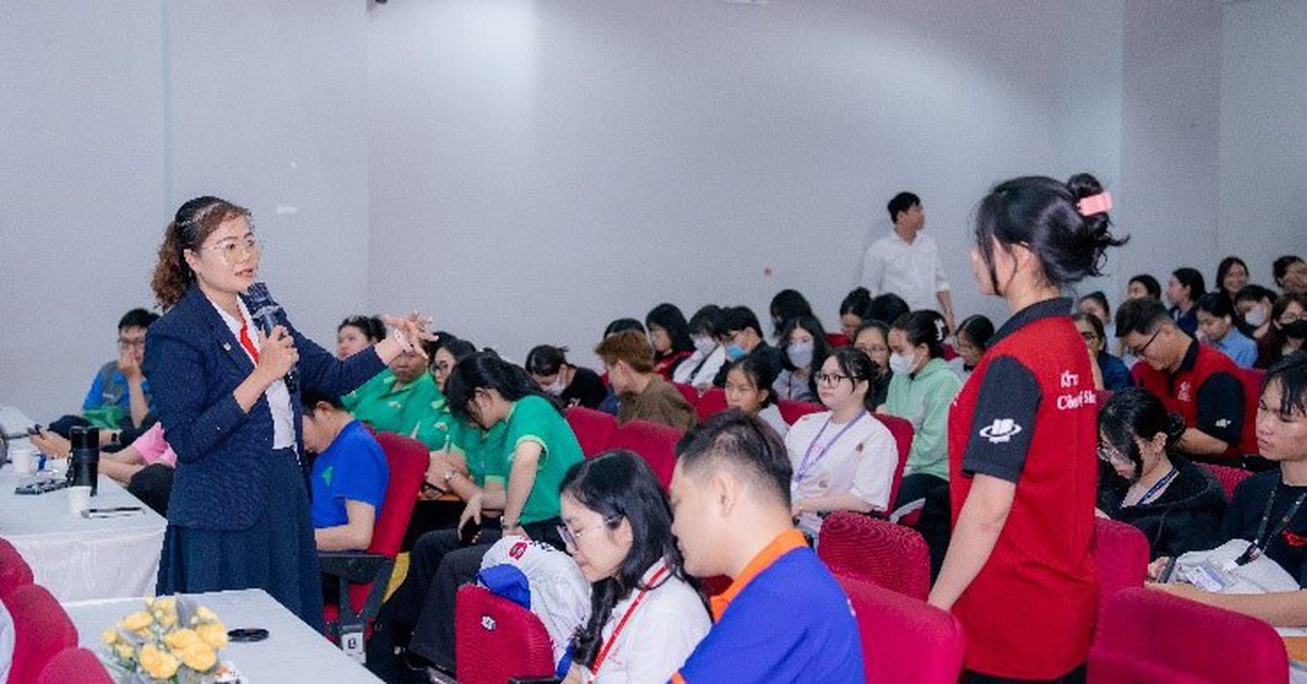 Saigon Co.op đồng hành cùng sinh viên tiếp cận kiến thức thực tiễn về an toàn thực phẩm