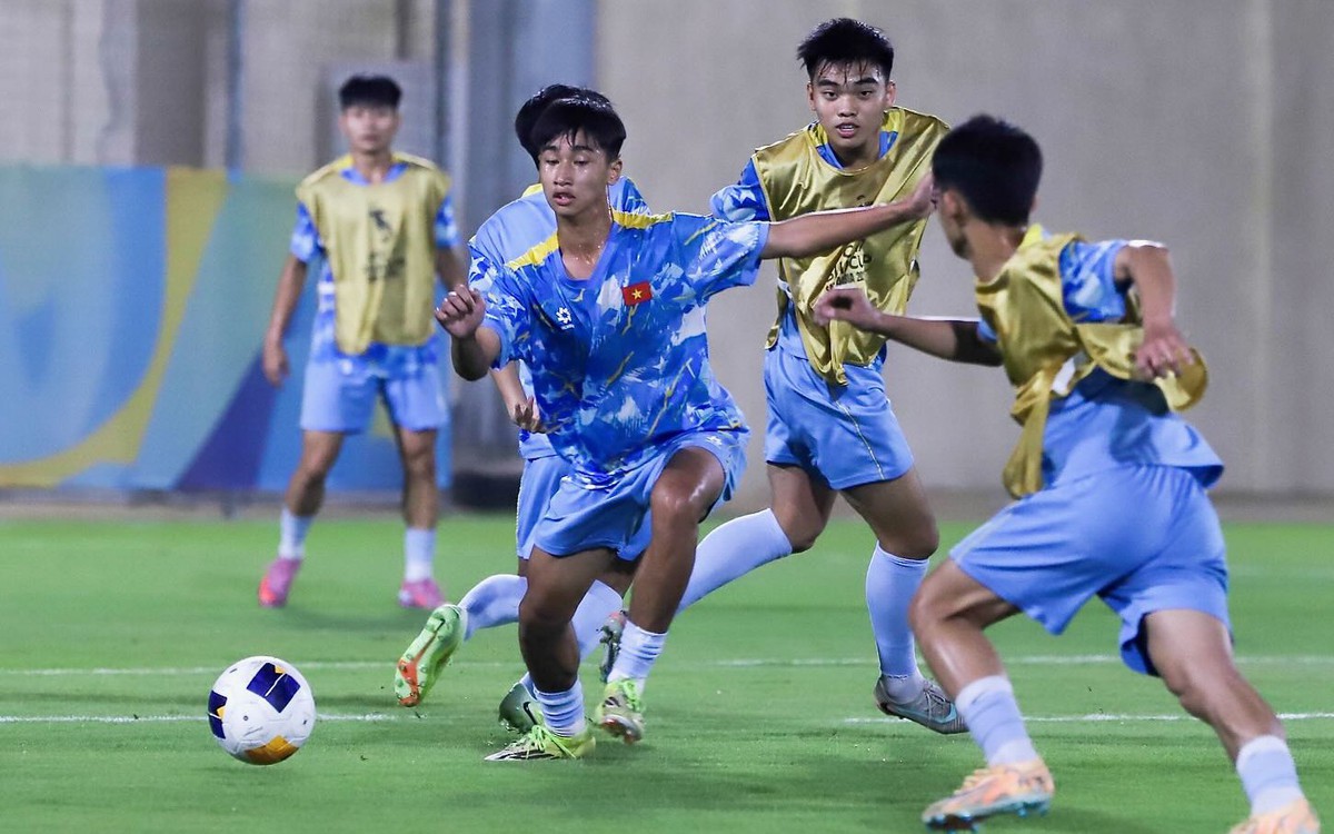 U17 Việt Nam trở lại tập luyện, quyết tâm thắng UAE và giành vé World Cup