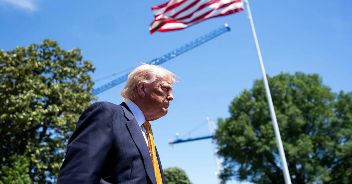 Báo Mỹ đưa tin có lợi cho Iran, ông Trump nói 'phản quốc'