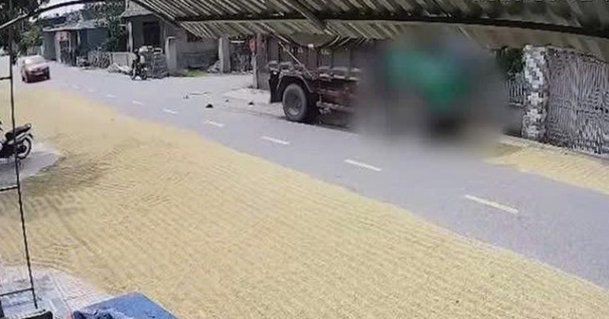 Cục CSGT cảnh báo việc phơi thóc lúa trên đường sau vụ tai nạn làm 2 người chết