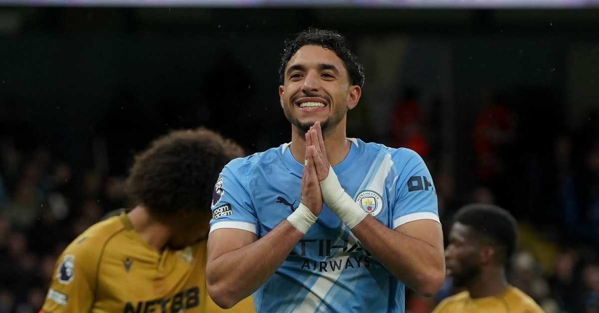 Man City dễ dàng rút ngắn điểm số với Arsenal mà không cần Haaland