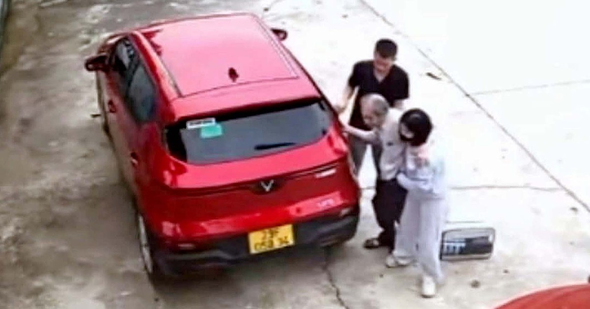 Người con bỏ cha lại chùa đáng thương hay đáng trách?