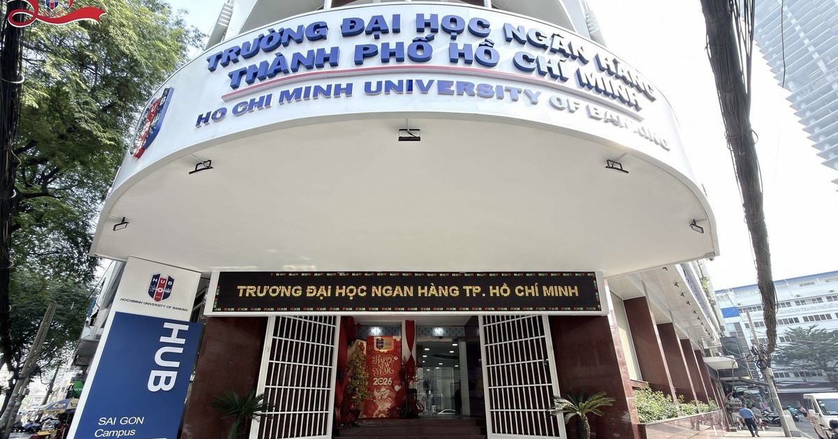 Trường đại học Ngân hàng TP.HCM đột ngột dừng cấp chứng chỉ tiếng Anh, tin học
