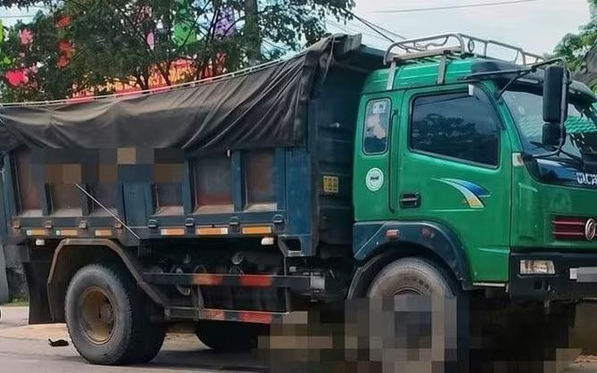 Hai mẹ con chết thương tâm sau va chạm với xe tải