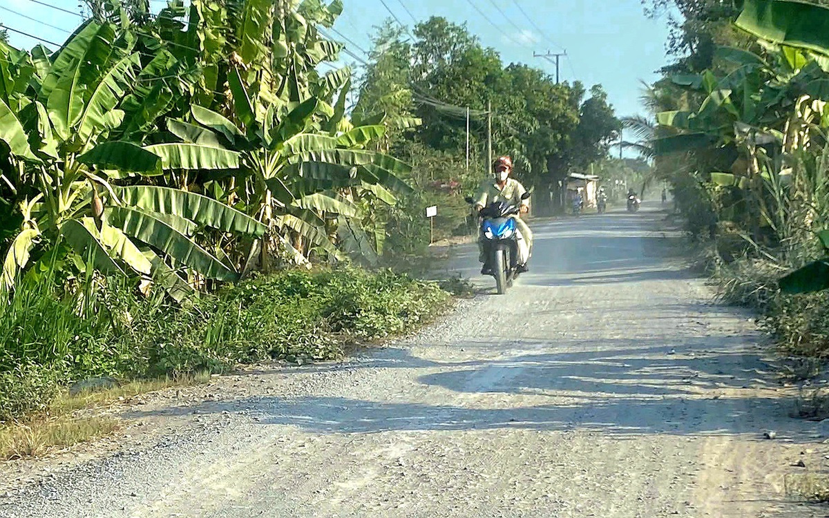 8km đường nông thôn thi công hơn một năm chỉ được 24% tiến độ