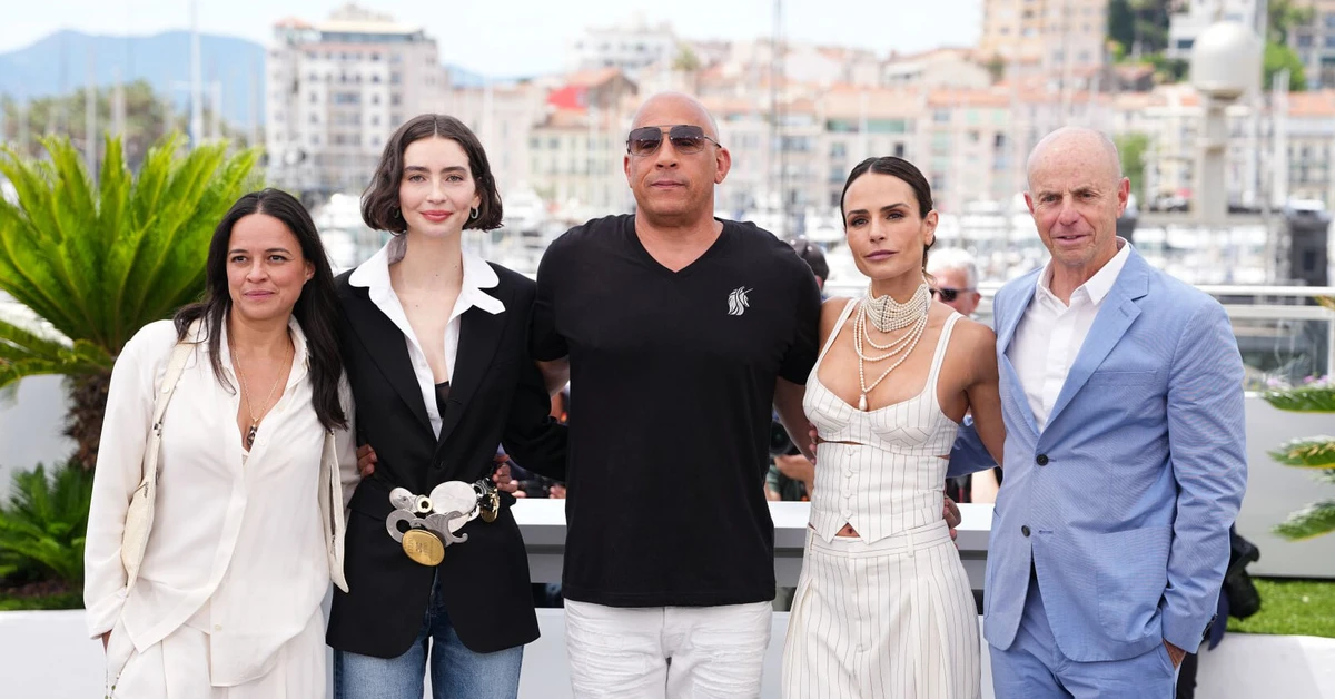 Vin Diesel bật khóc vì nhớ Paul Walker tại Cannes sau 25 năm The Fast and the Furious