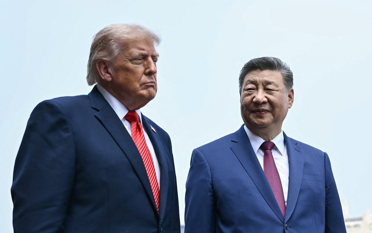 Ông Trump nói ông Tập đề nghị giúp mở eo biển Hormuz