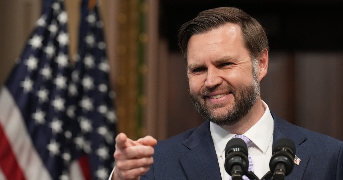 Ông Vance ví mình như nhân vật 'Ở nhà một mình' khi ông Trump công du Trung Quốc