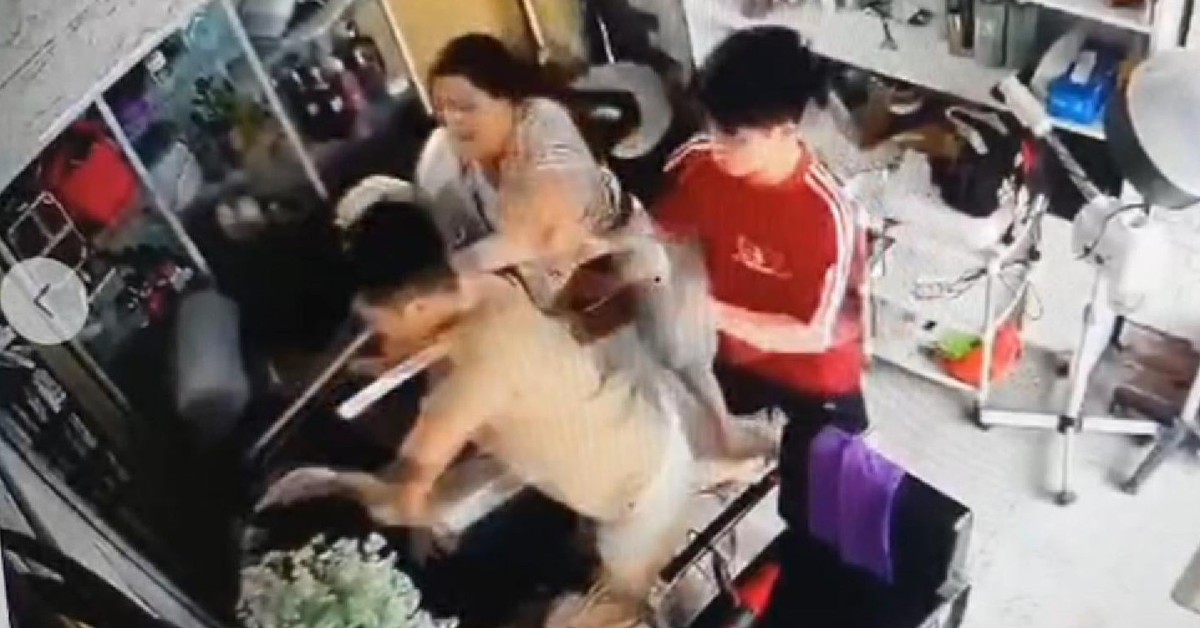 Công an xác minh vụ người phụ nữ trông con nhỏ bị hành hung tại Hà Nội